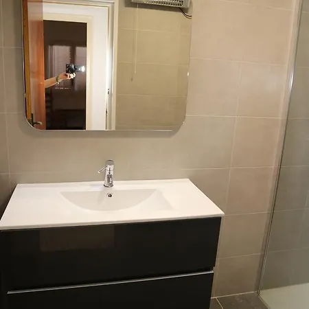 Europa 65 Apartment Roses