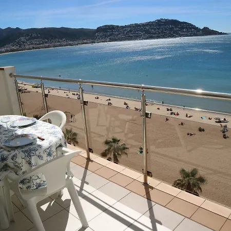 Europa 65 Apartman Roses